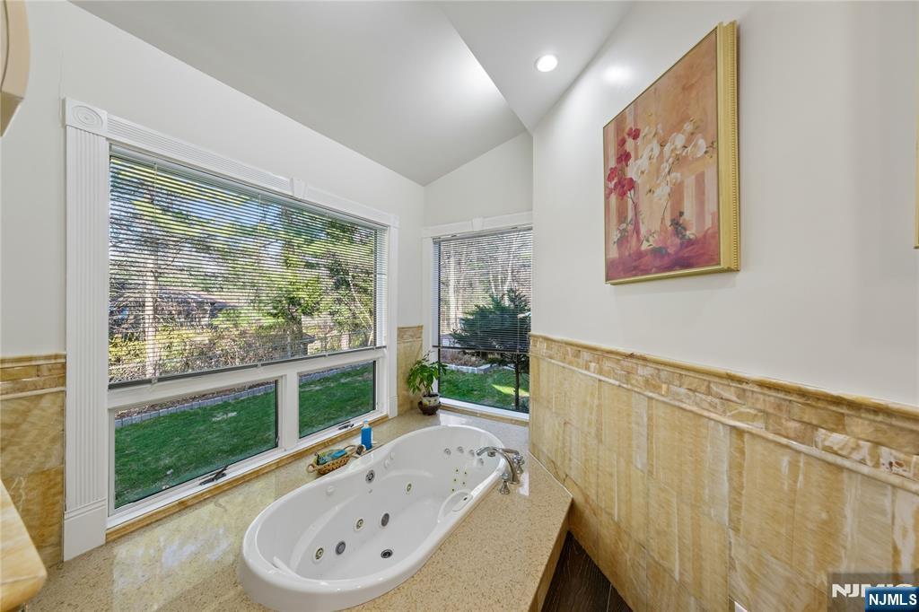 93 Jackson Drive Property Photo 14