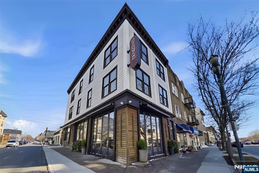 202 Kearny Property Photo 1