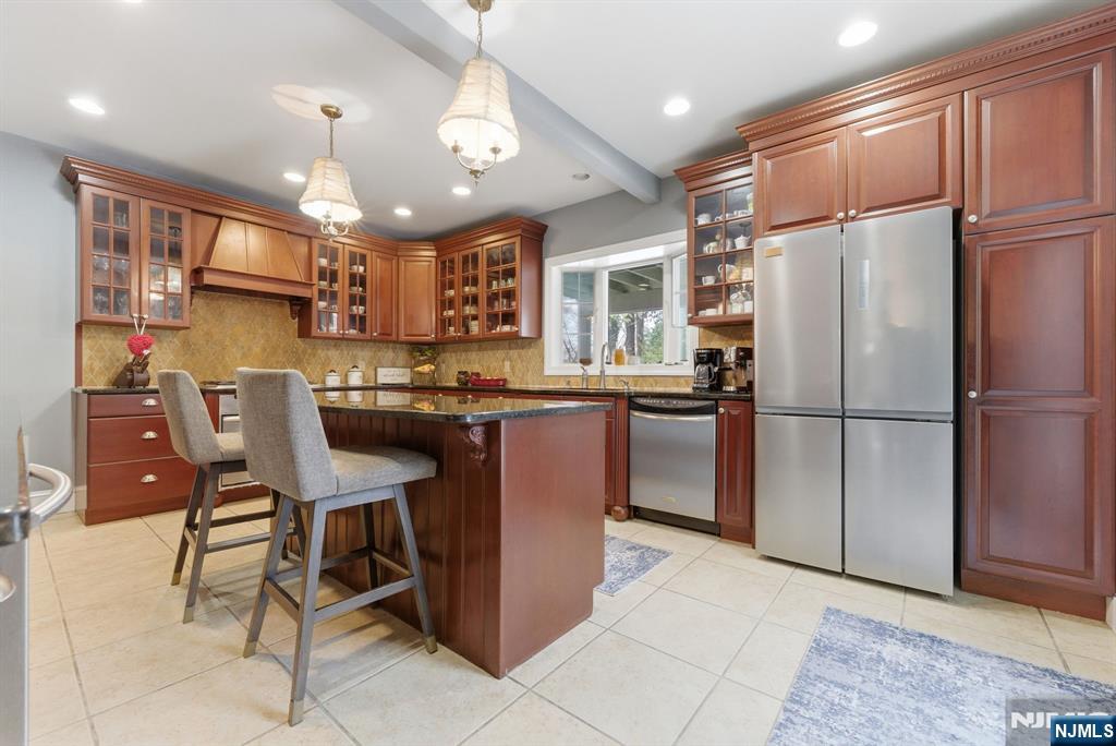 101 E Palisade Avenue Property Photo 15
