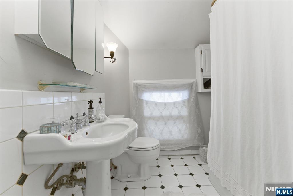 101 E Palisade Avenue Property Photo 31