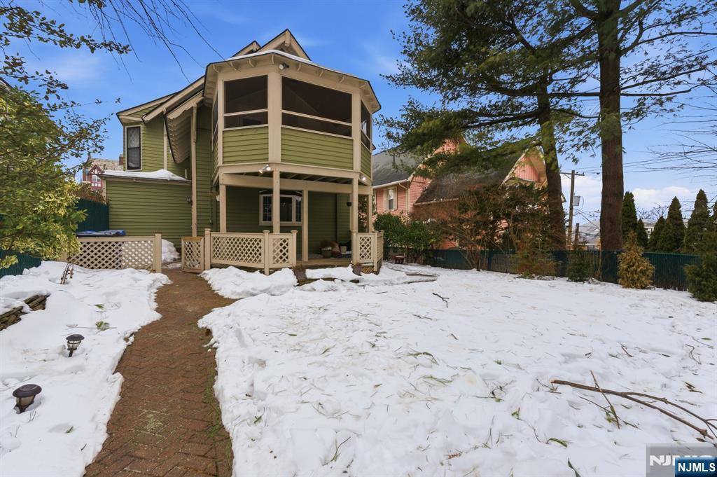 101 E Palisade Avenue Property Photo 39