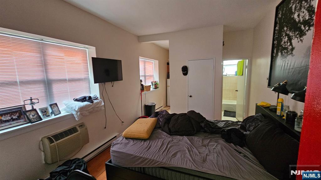 467 Hudson Street Property Photo 12