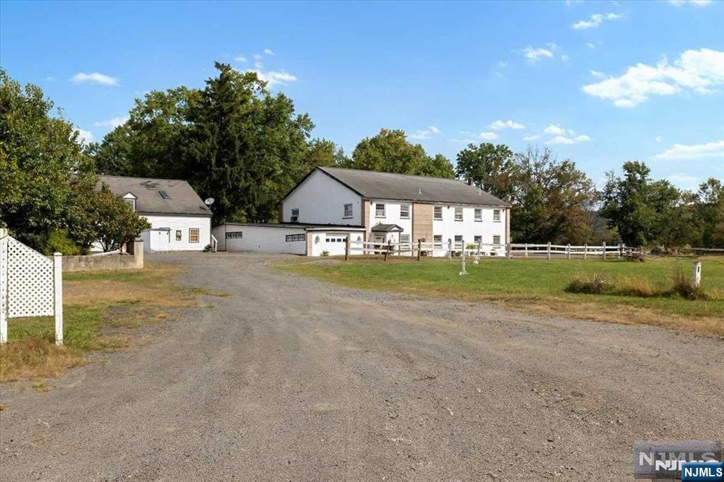 1850 Burnt Mills Road Property Photo 10
