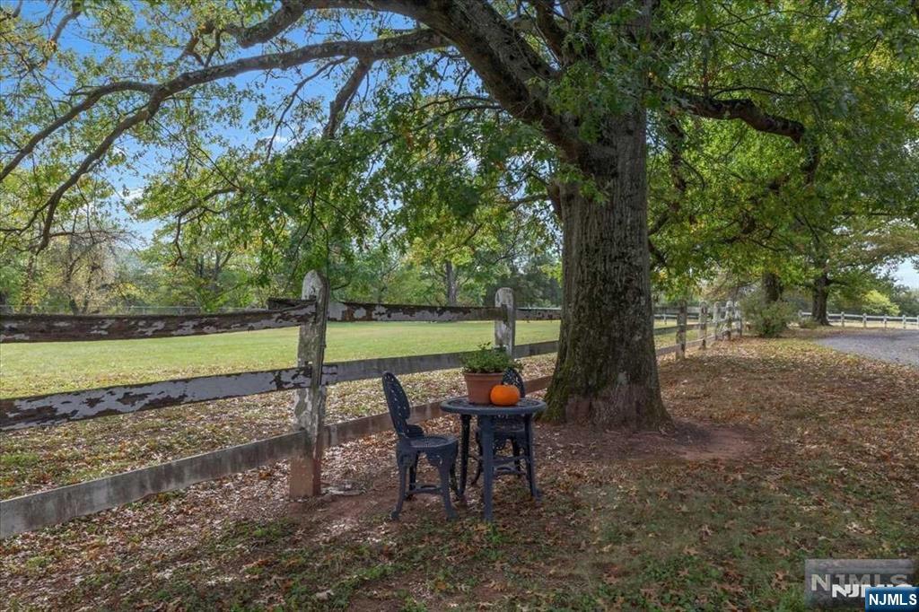 1850 Burnt Mills Road Property Photo 17