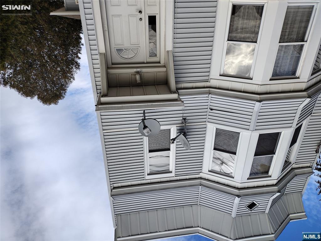 477 Broad Street 2 Property Photo 2
