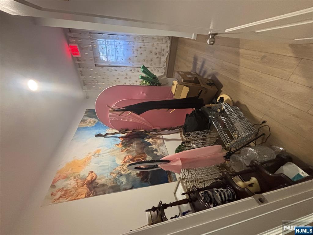 222 Macarthur Avenue Property Photo 12