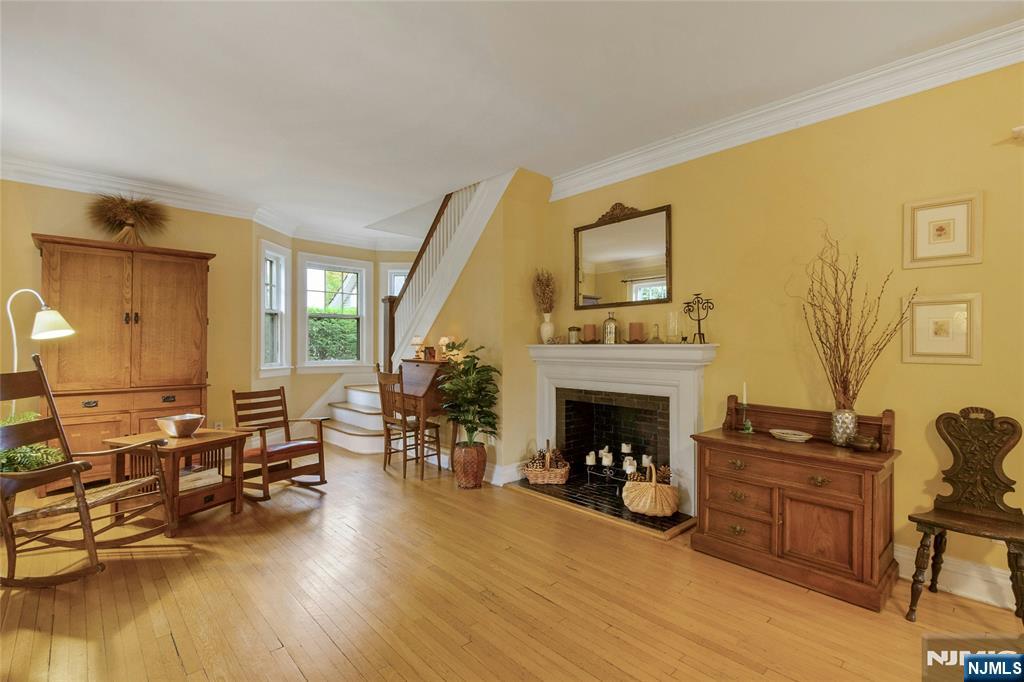 694 Lotus Avenue Property Photo 6