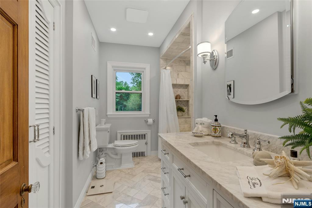 694 Lotus Avenue Property Photo 24