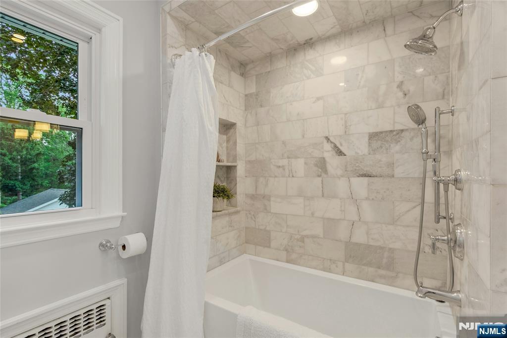 694 Lotus Avenue Property Photo 26