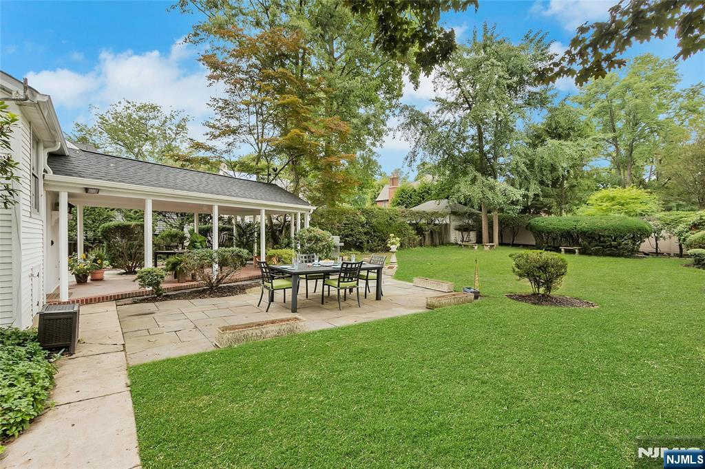 694 Lotus Avenue Property Photo 46