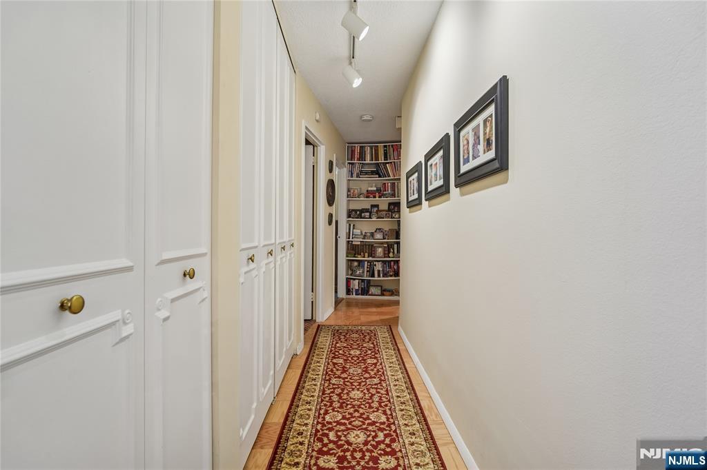 555 North Avenue 17-u Property Photo 1