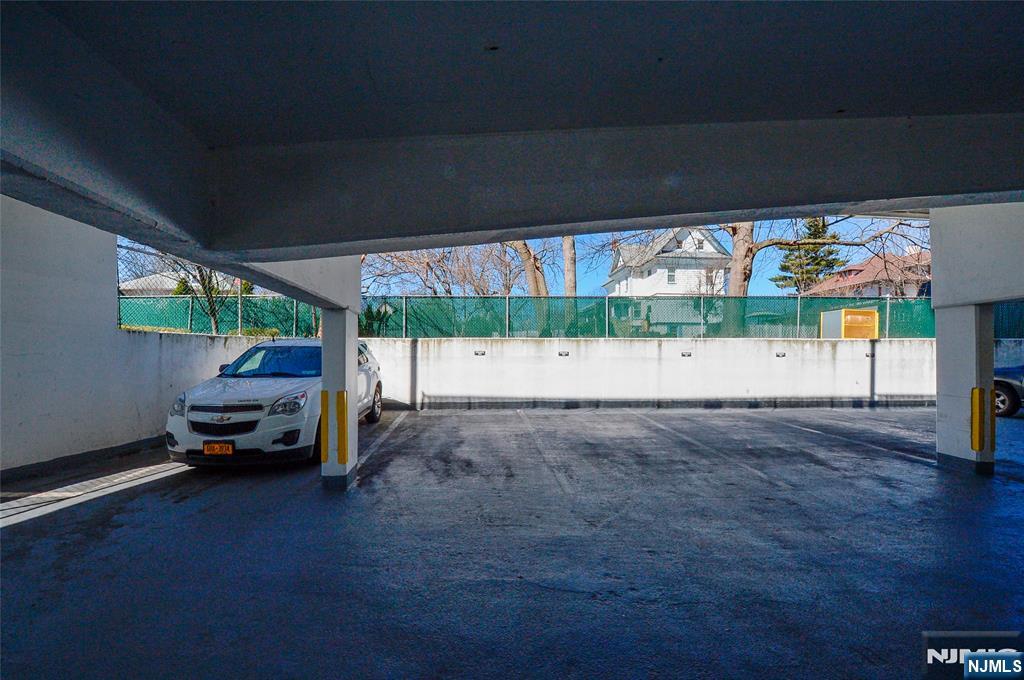 235 Prospect Avenue 2 / Le Property Photo 10