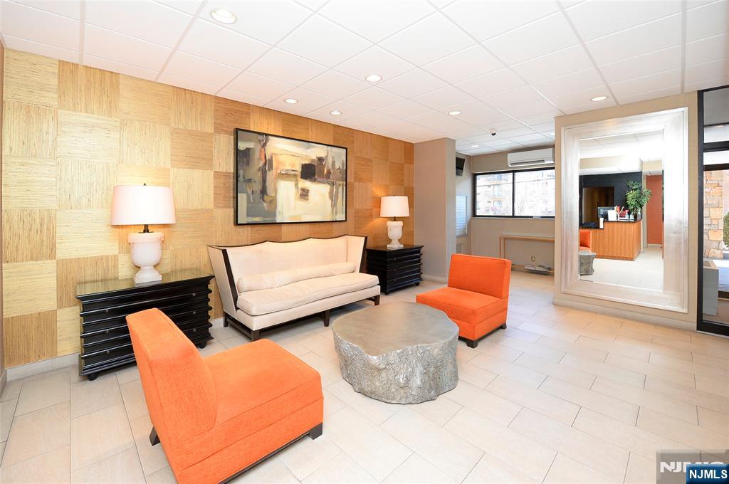 235 Prospect Avenue 2 / Le Property Photo 11
