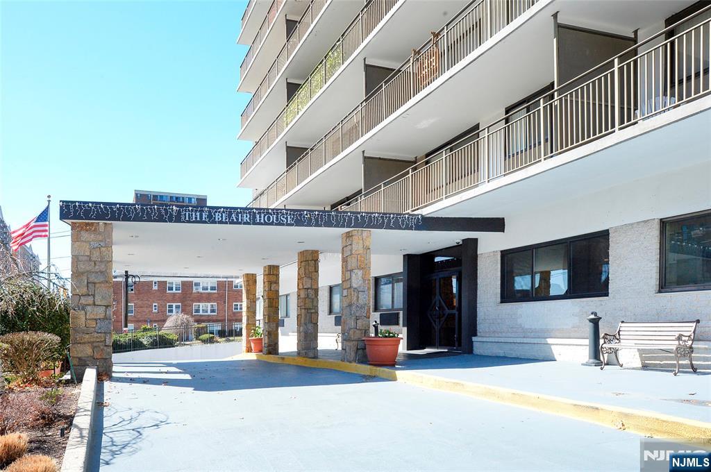 235 Prospect Avenue 2 / Le Property Photo 15