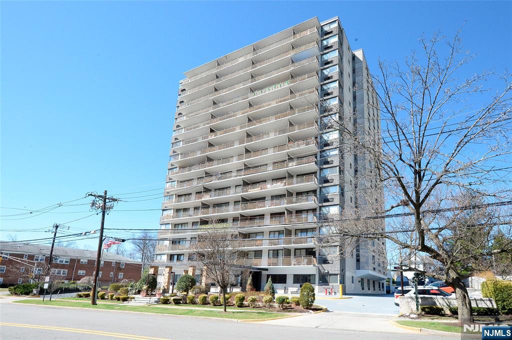 235 Prospect Avenue 2 / Le Property Photo 16