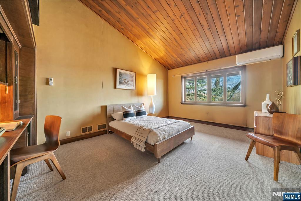 26007862 Property Photo 23