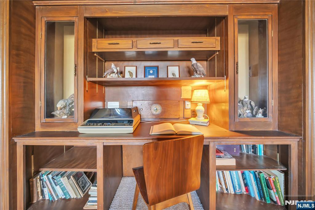 26007862 Property Photo 25