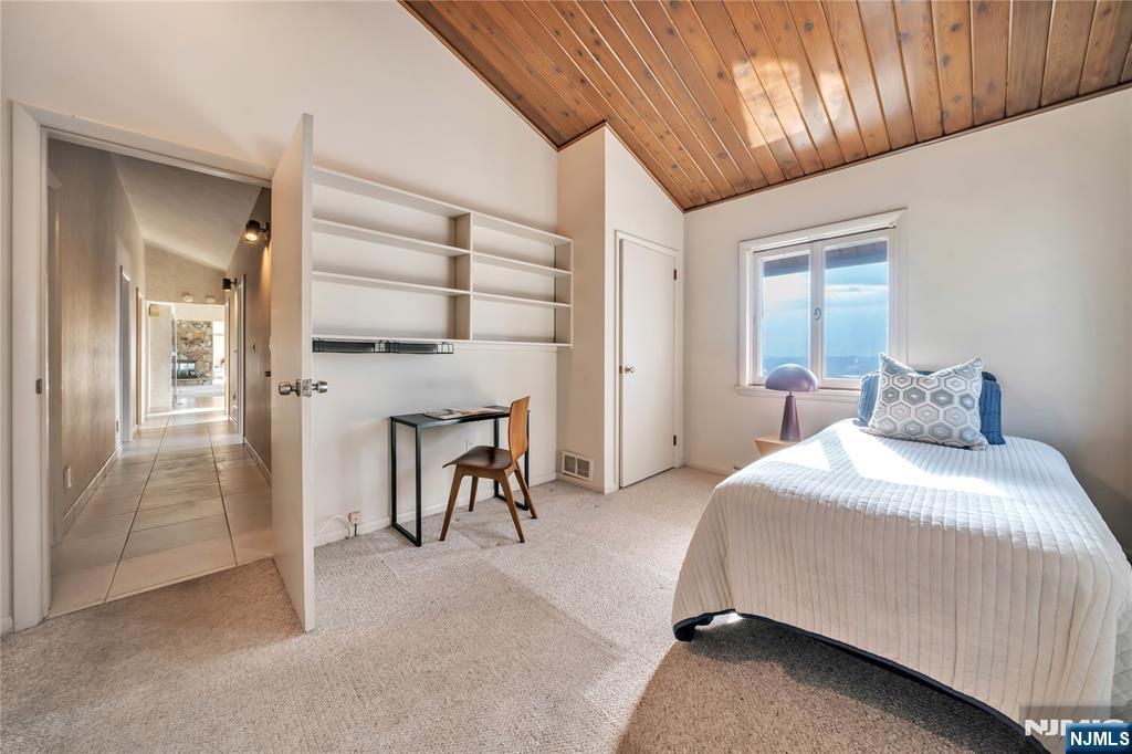 26007862 Property Photo 29