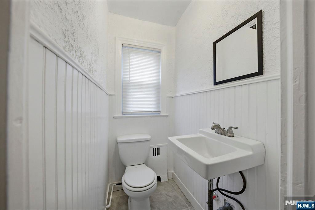 294 Park Avenue Property Photo 9