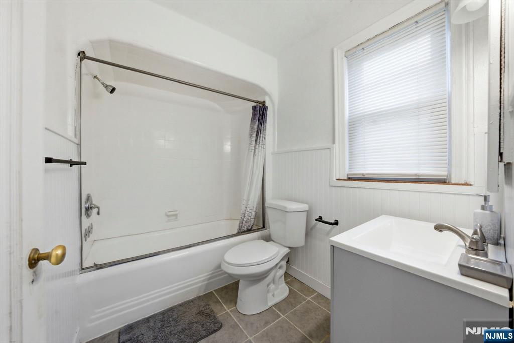 294 Park Avenue Property Photo 10