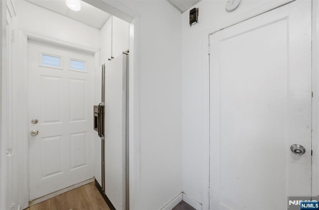 294 Park Avenue Property Photo 16
