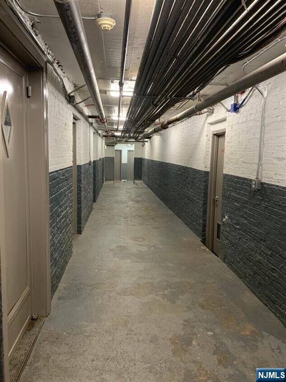 481 William Street Property Photo 36