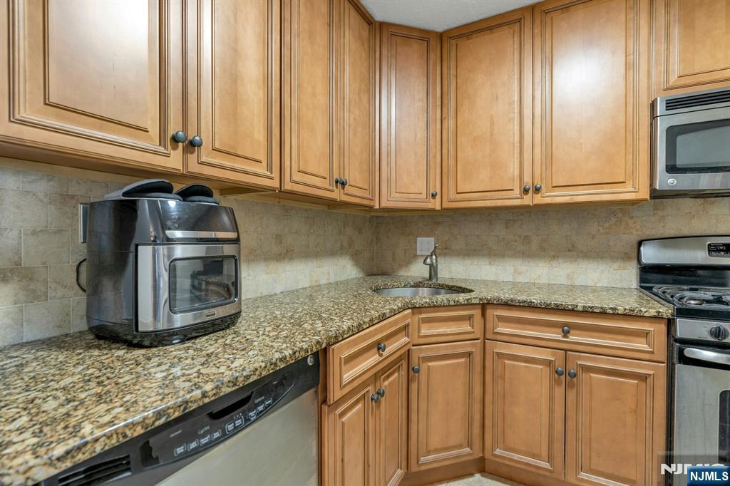 555 North Avenue 12 A Property Photo 5