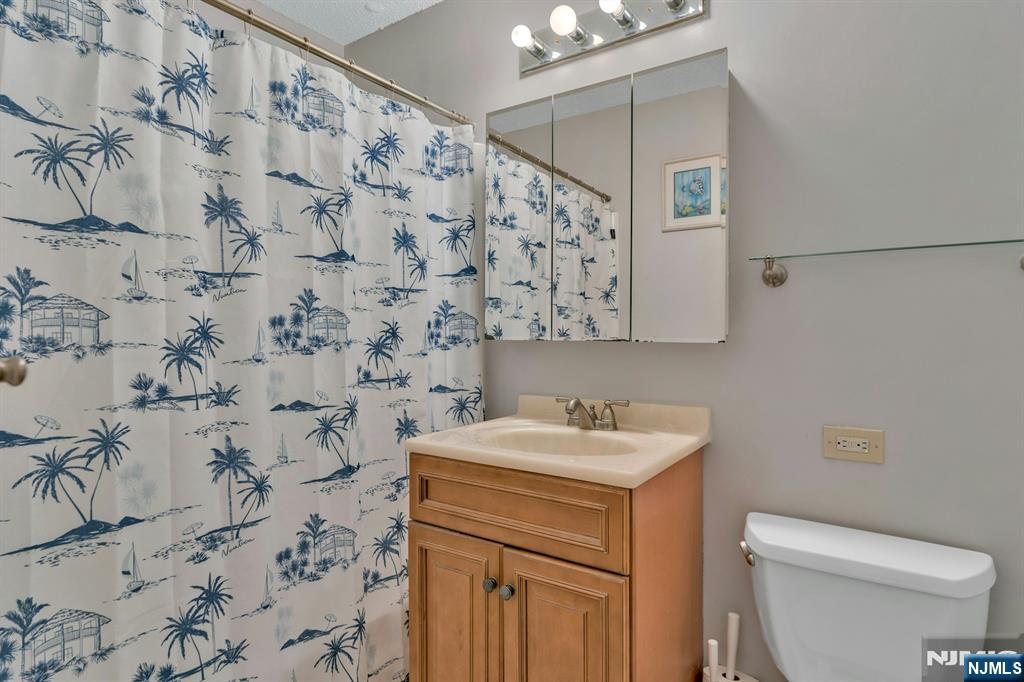 555 North Avenue 12 A Property Photo 14