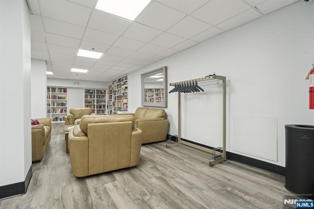 555 North Avenue 12 A Property Photo 18