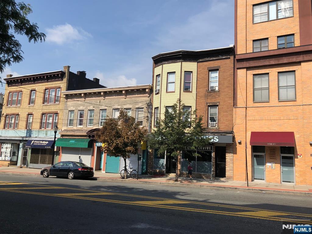 3515 Park Avenue Property Photo 1