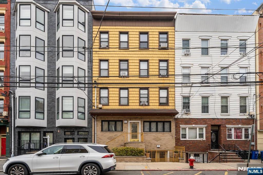 413 Adams Street Property Photo 1