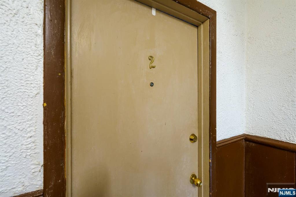 413 Adams Street Property Photo 5