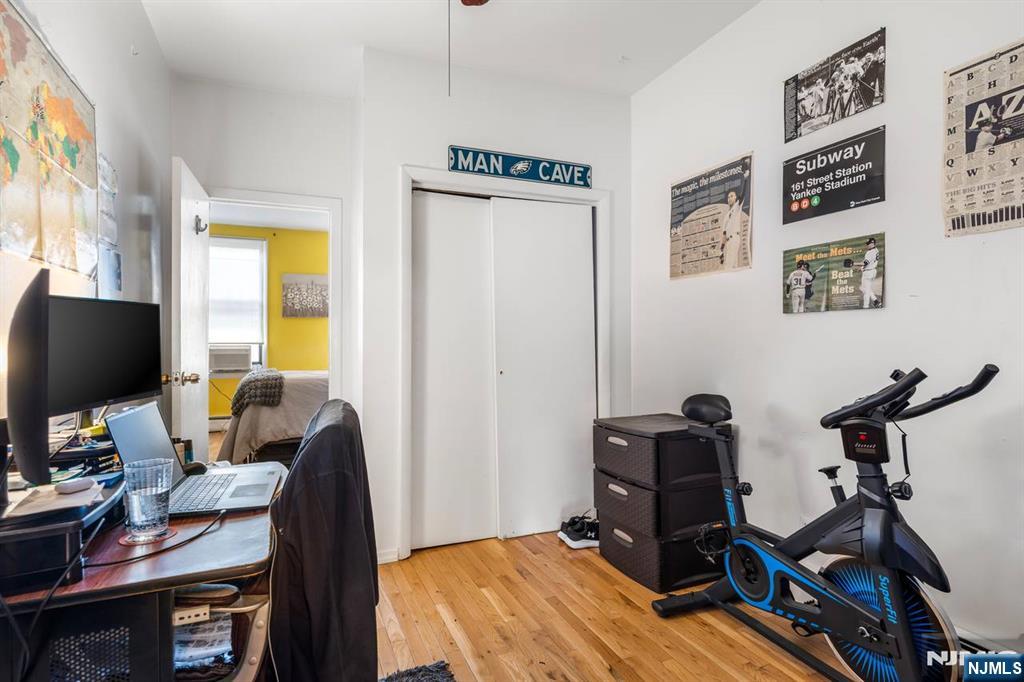 413 Adams Street Property Photo 12