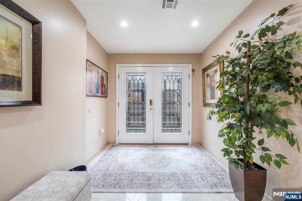 413 Adams Street Property Photo 19