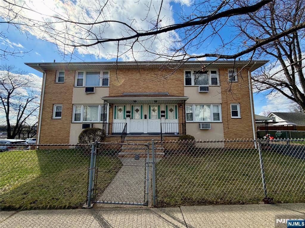 24 5th Street Property Photo 1