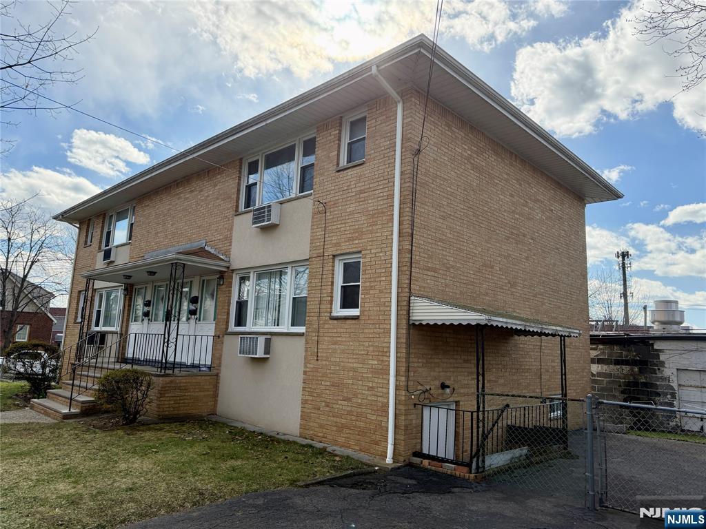 24 5th Street Property Photo 4