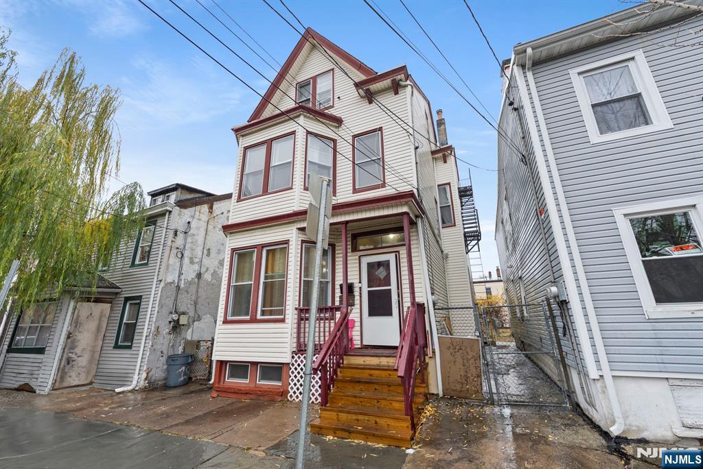 21 Olive Street Property Photo 1