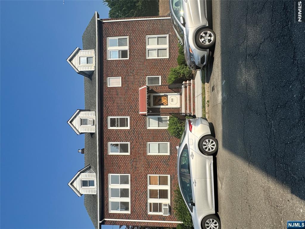 688 Kingsland Avenue 2 Property Photo 1