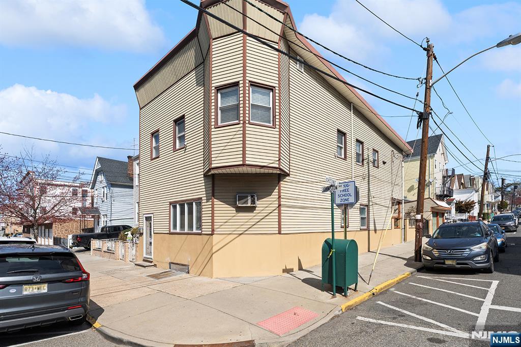 131 Johnston Avenue Property Photo 1