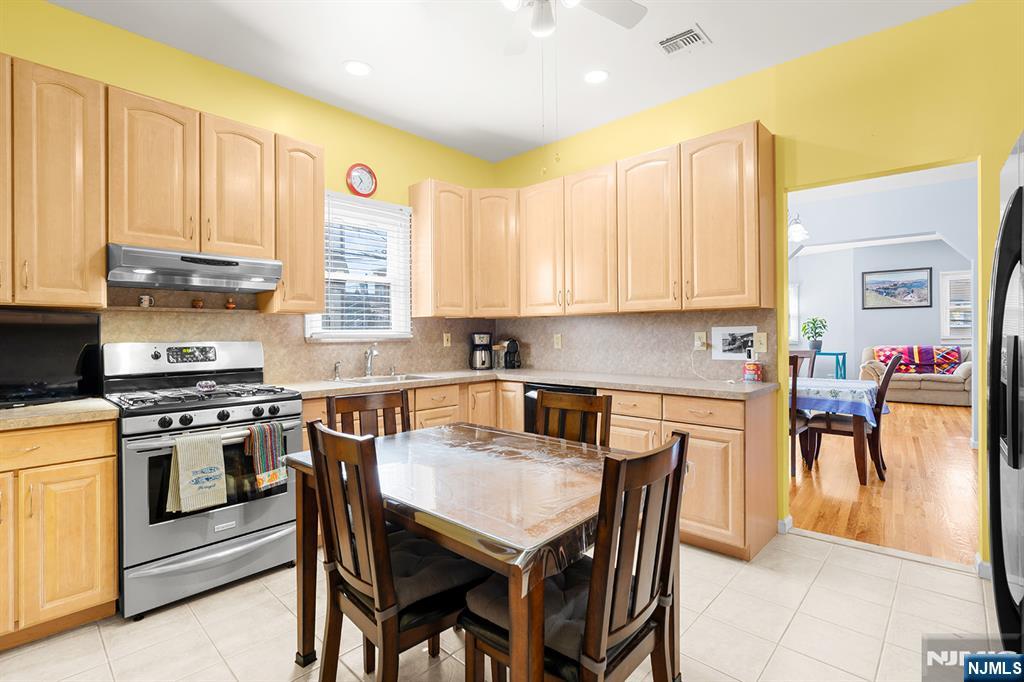 131 Johnston Avenue Property Photo 14