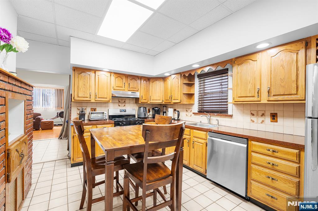 131 Johnston Avenue Property Photo 21