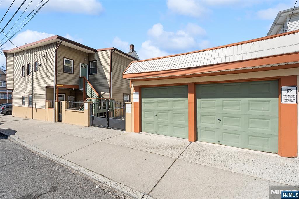 131 Johnston Avenue Property Photo 26