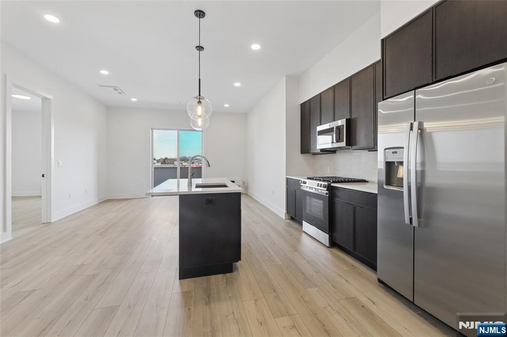 487 Market 203 Property Photo 4