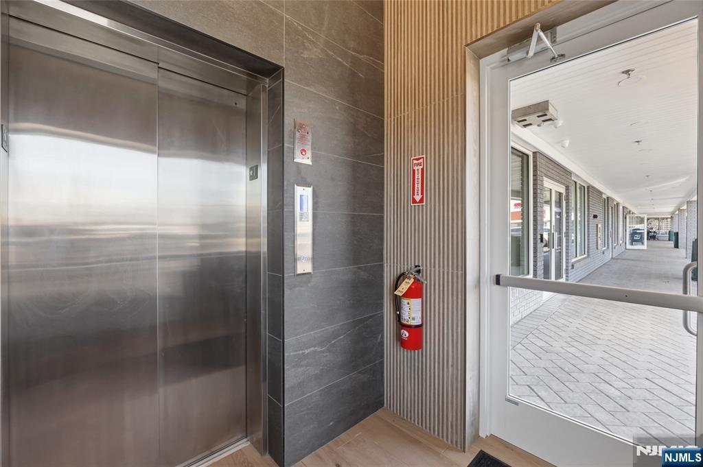 487 Market 203 Property Photo 19