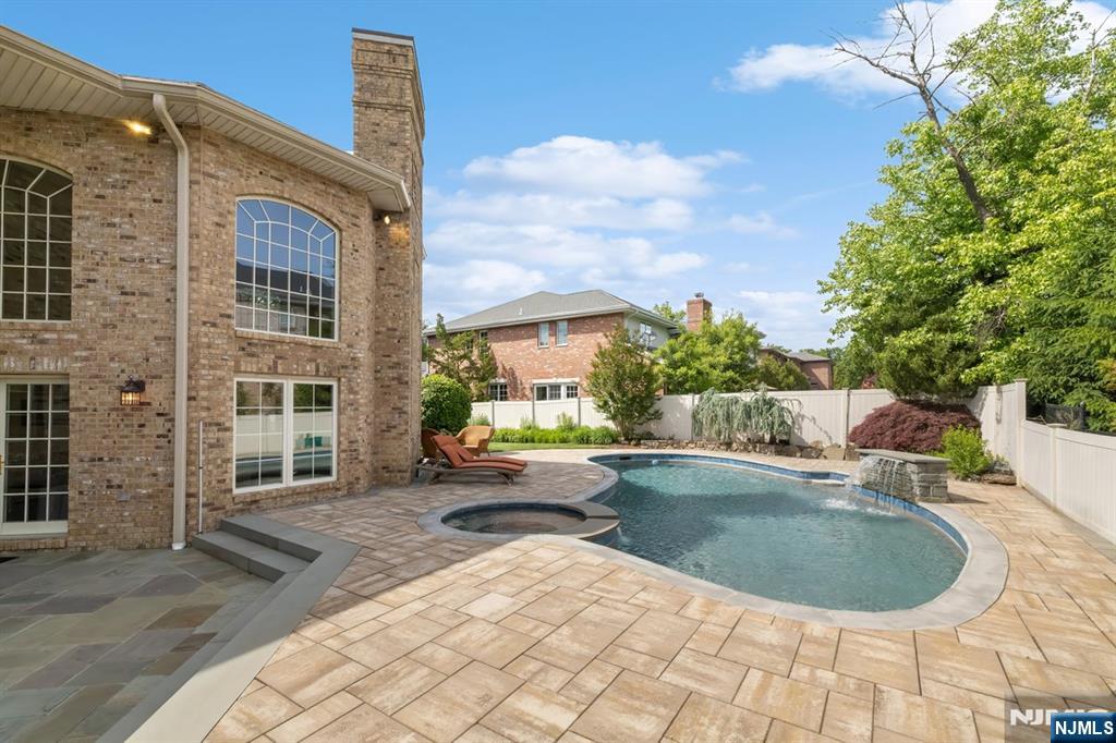 27 Roberts Road Property Photo 41
