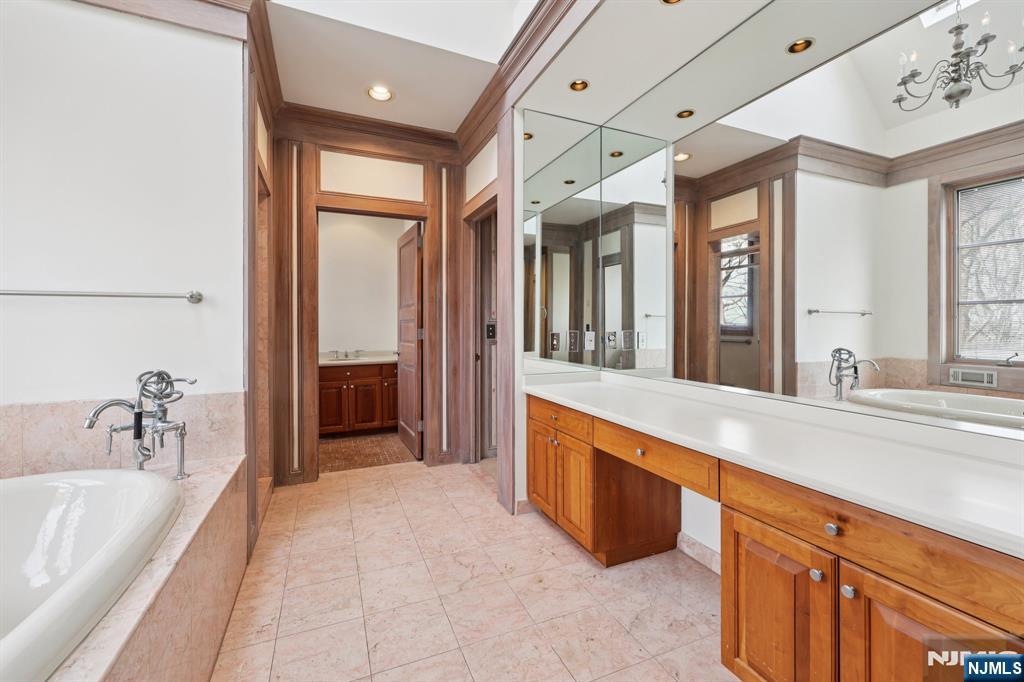 29 Hilltop Road Property Photo 25