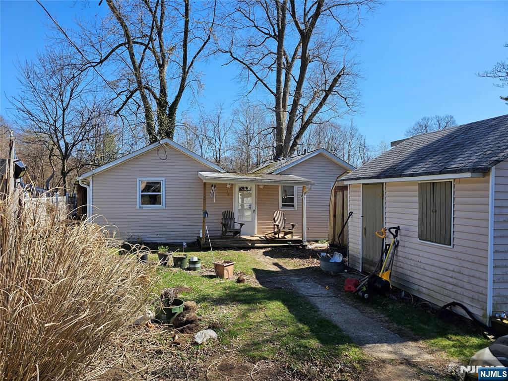 30 Riverside Drive Property Photo 1