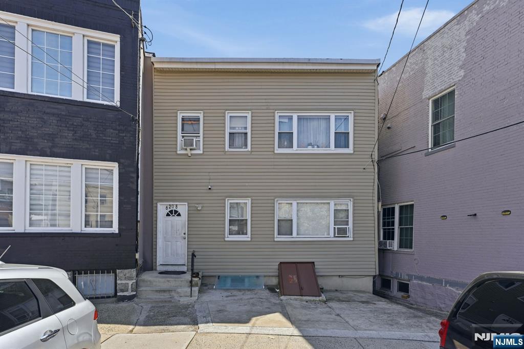 6208 Durham Avenue Property Photo 1