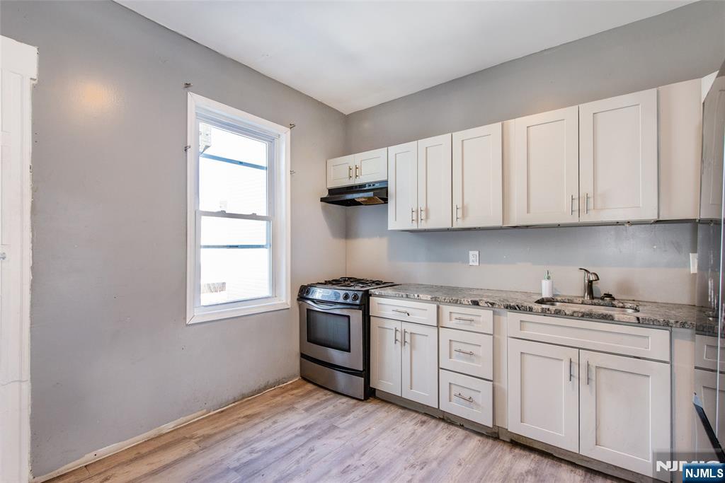 26011917 Property Photo 3