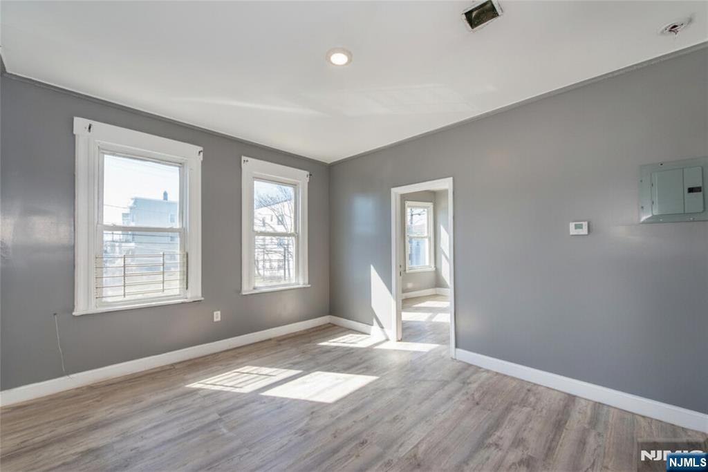 26011917 Property Photo 6